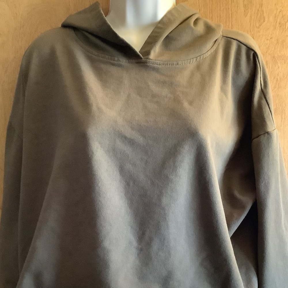 EUC Treasure & Bond Green Crop Hoodie Size: Medium